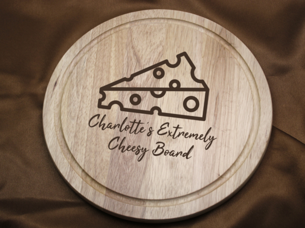 Cheese Board Designed Personalised Engraved Wooden Round Chopping Board 25 cm - Image 2