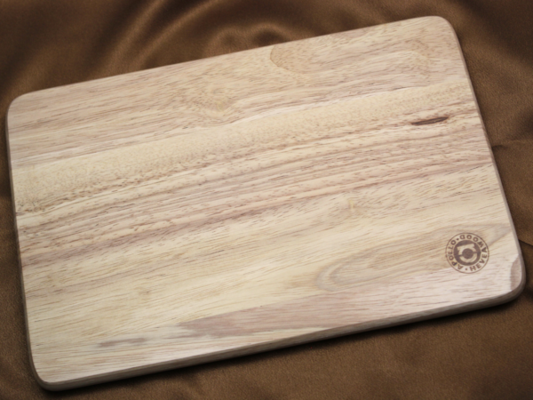 Frying Pan Design Personalised Engraved Wooden Rectangle Cutting Board 30 cm - Image 4